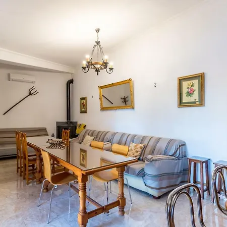 Casa Ludima Holiday home *